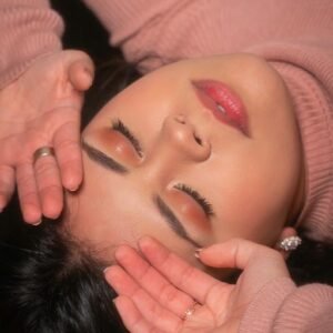 Natural Ways to Get Soft, Pink Lips at Home